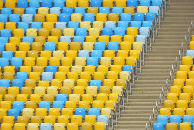 次敲响了警 次敲响了警